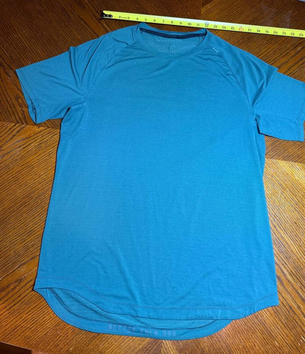 Lululemon Metal Vent Tech Shirt green